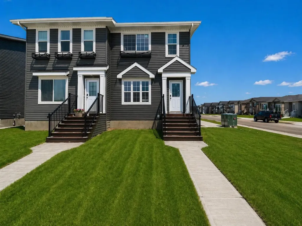 7311B 44b Avenue Camrose AB T4V 5E2