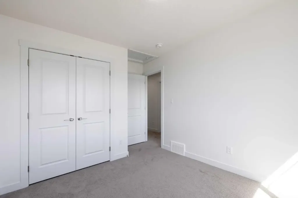 264 Clearview Court Chestermere AB T2P 2G7