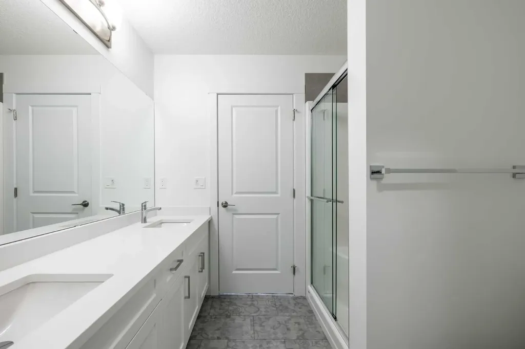 260 Clearview Court Chestermere AB T2P 2G7