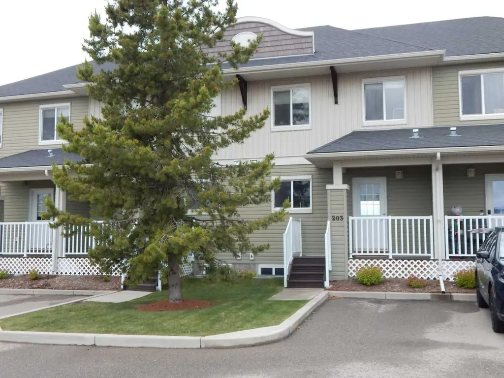 203 Clover Way Carstairs AB T0M 0N0