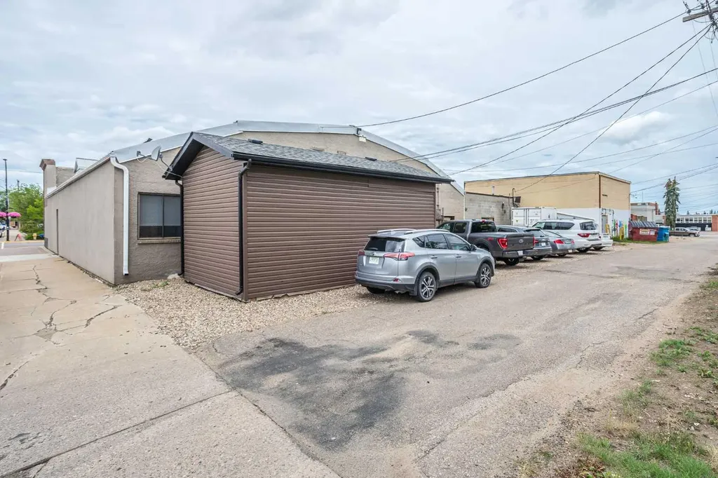 4901 49 Avenue Lloydminster SK S9V 0T6