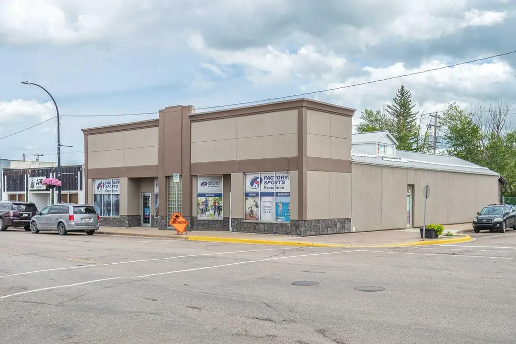 4901 49 Avenue Lloydminster SK S9V 0T6