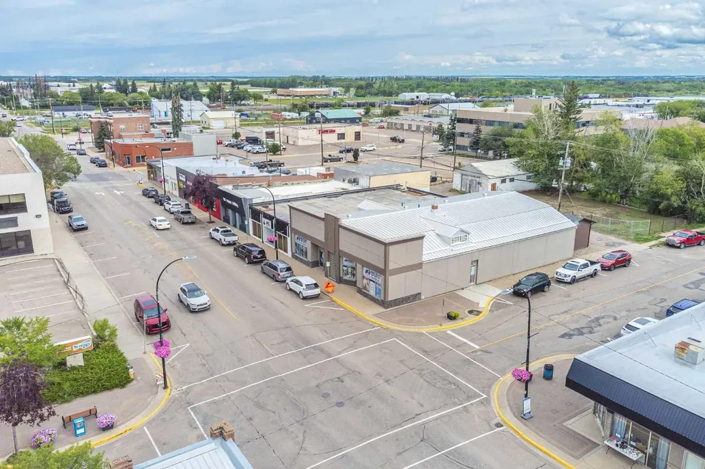 4901 49 Avenue Lloydminster SK S9V 0T6