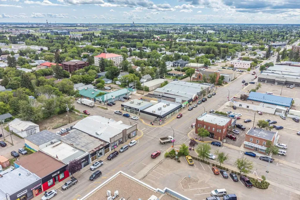 4901 49 Avenue Lloydminster SK S9V 0T6