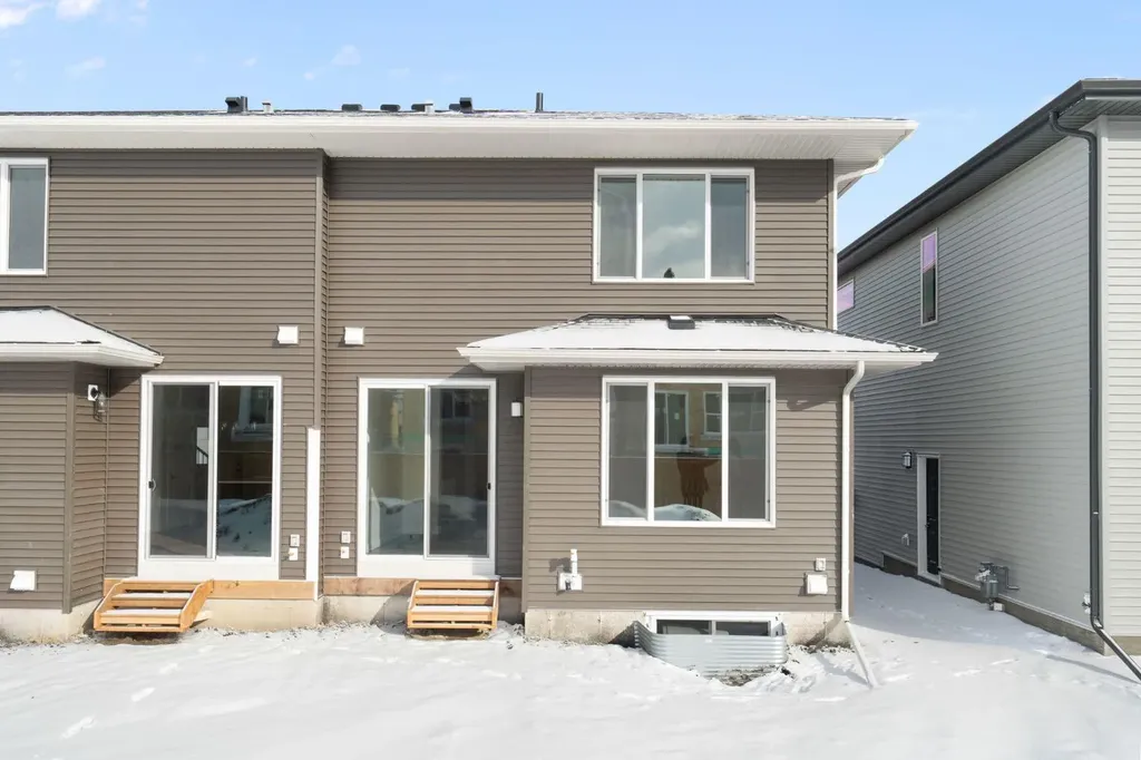 136 Southbow Village Way Cochrane AB T4C 3J9
