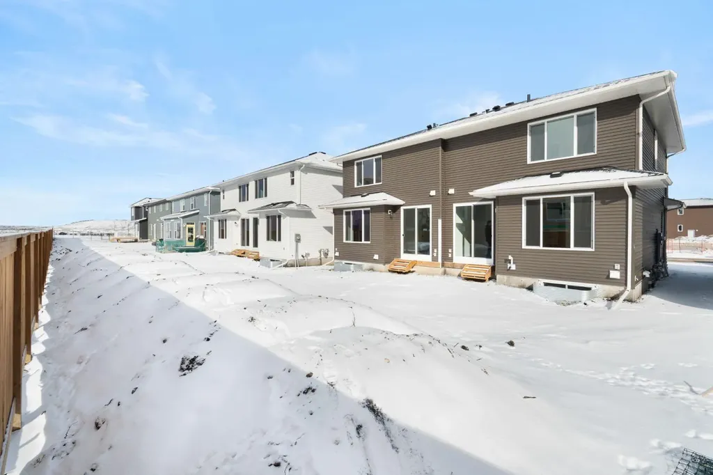 136 Southbow Village Way Cochrane AB T4C 3J9