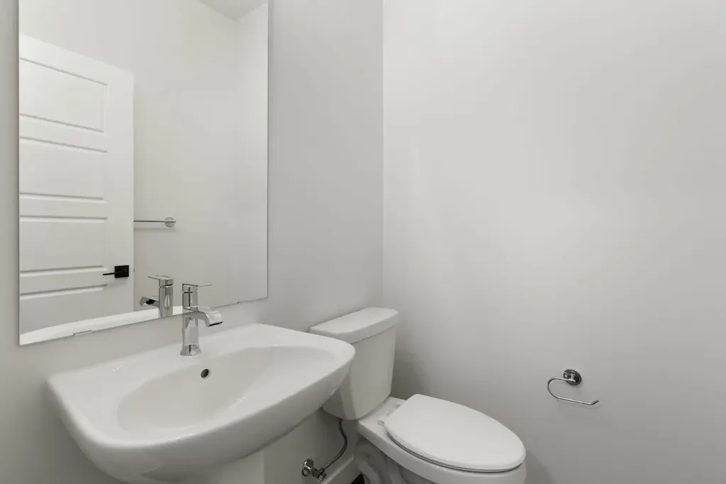 136 Southbow Village Way Cochrane AB T4C 3J9