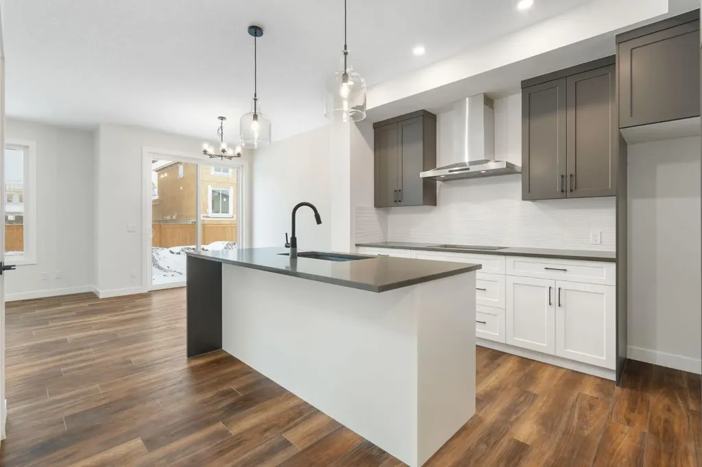 136 Southbow Village Way Cochrane AB T4C 3J9