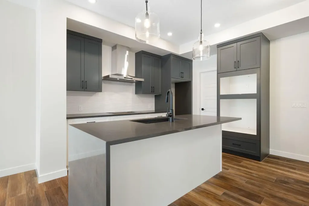 136 Southbow Village Way Cochrane AB T4C 3J9