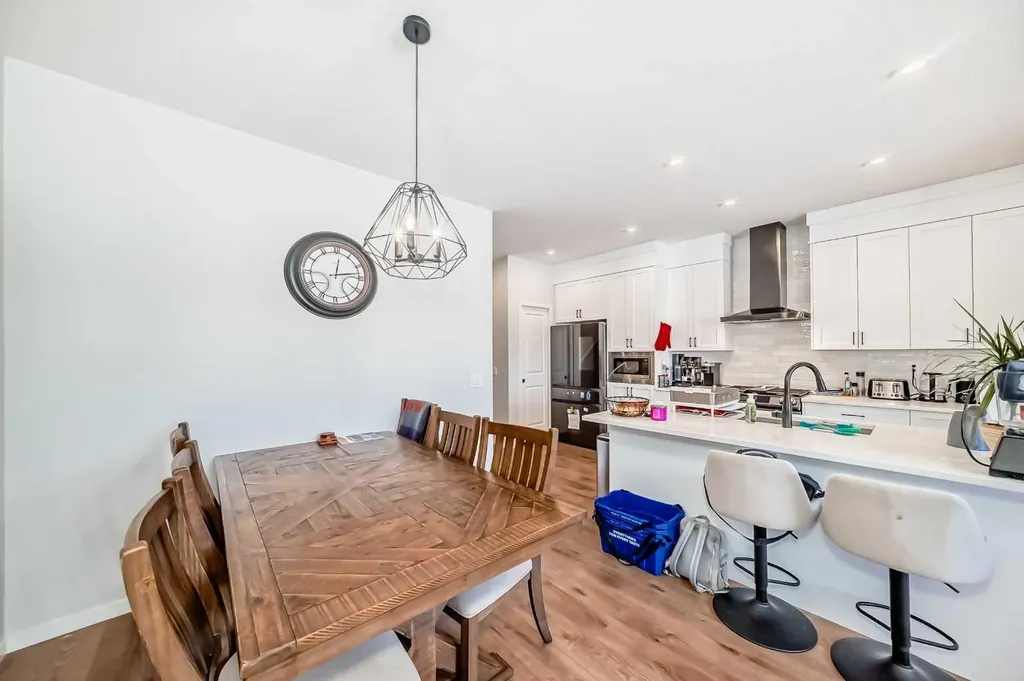 160 Lucas Common NW Calgary AB T3P 2B3