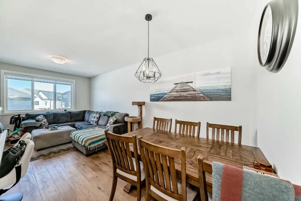 160 Lucas Common NW Calgary AB T3P 2B3