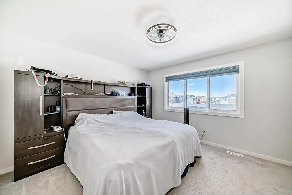 160 Lucas Common NW Calgary AB T3P 2B3