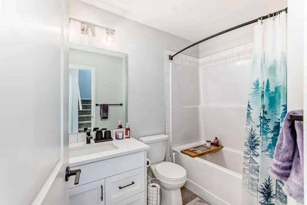 160 Lucas Common NW Calgary AB T3P 2B3
