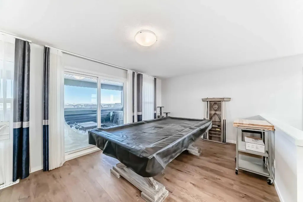 160 Lucas Common NW Calgary AB T3P 2B3