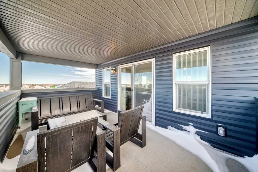 160 Lucas Common NW Calgary AB T3P 2B3