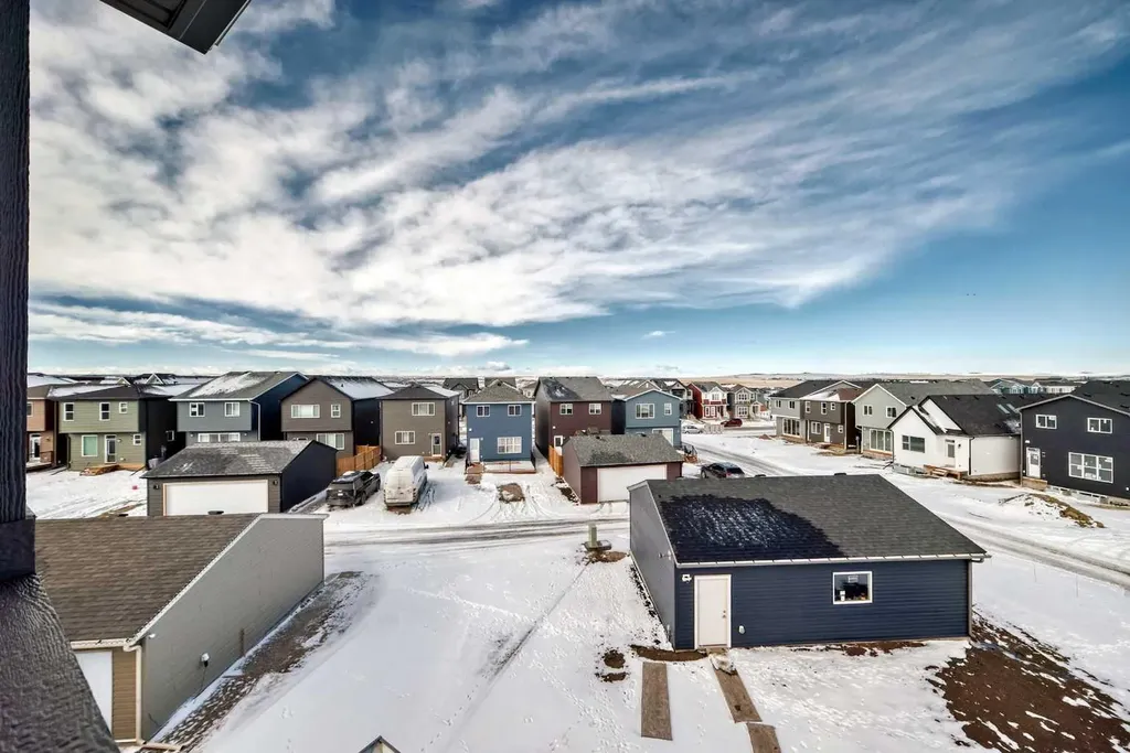 160 Lucas Common NW Calgary AB T3P 2B3