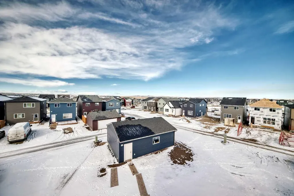 160 Lucas Common NW Calgary AB T3P 2B3