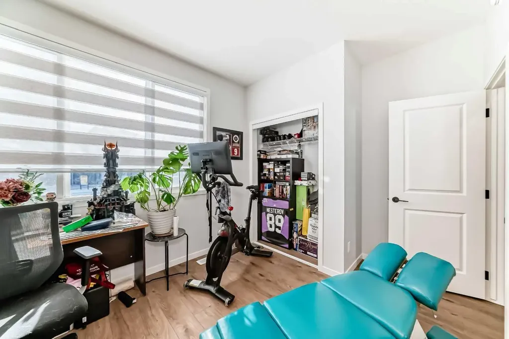 160 Lucas Common NW Calgary AB T3P 2B3