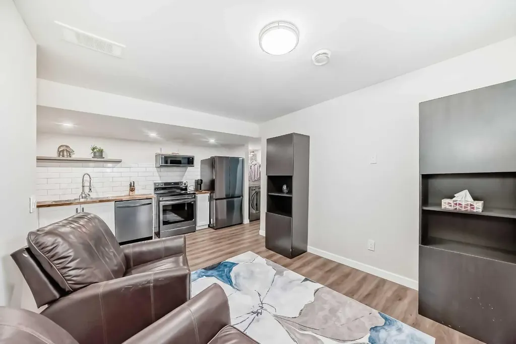 160 Lucas Common NW Calgary AB T3P 2B3