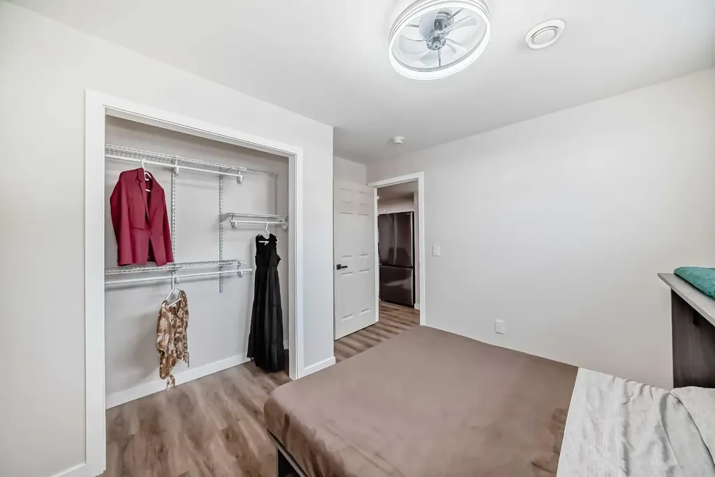 160 Lucas Common NW Calgary AB T3P 2B3
