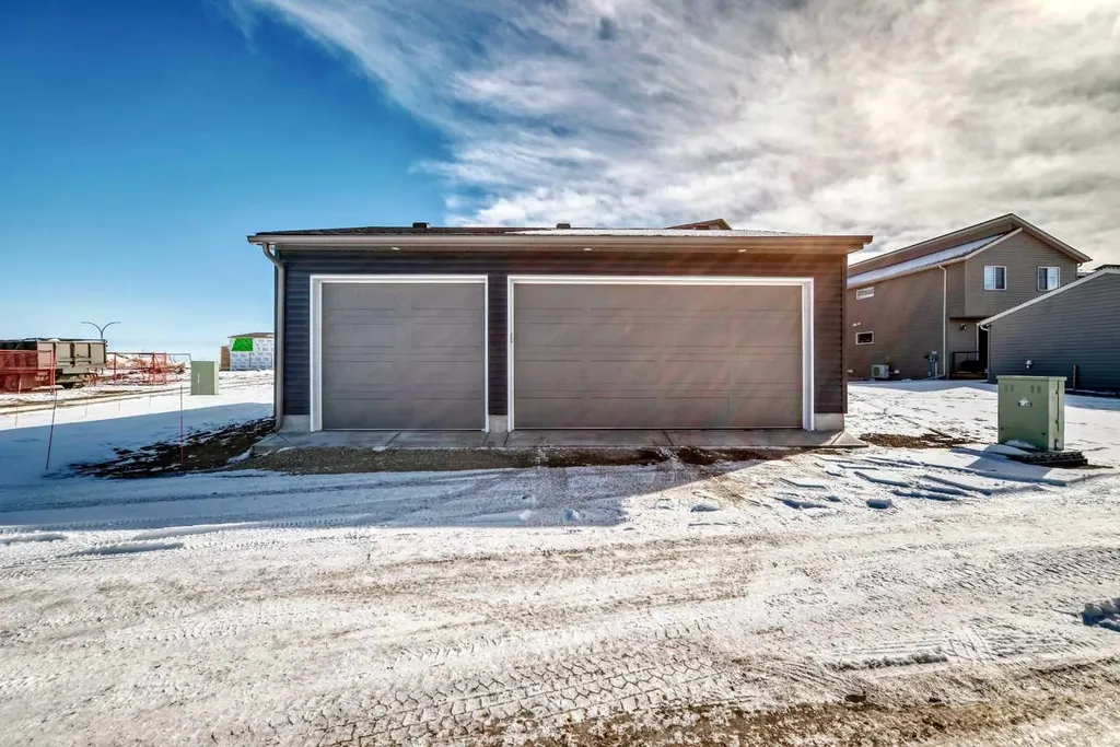 160 Lucas Common NW Calgary AB T3P 2B3