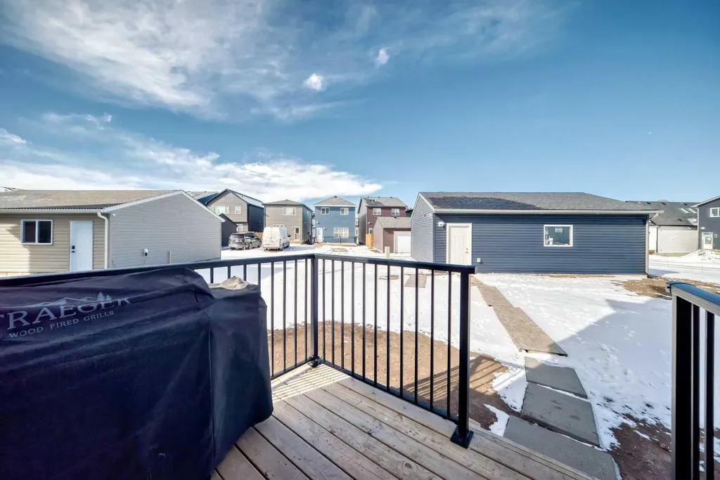 160 Lucas Common NW Calgary AB T3P 2B3