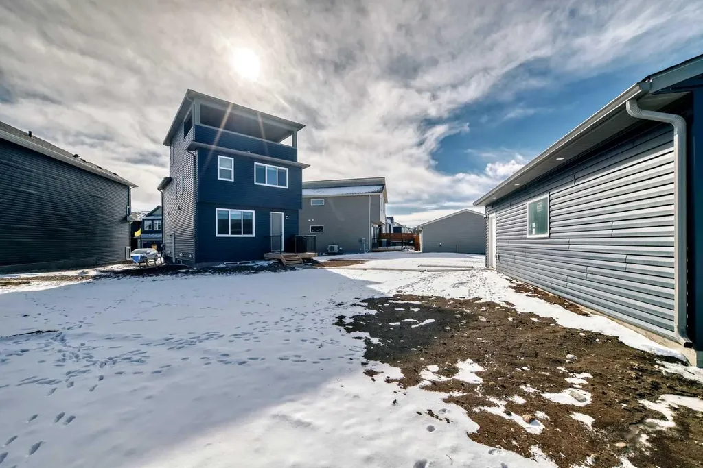 160 Lucas Common NW Calgary AB T3P 2B3