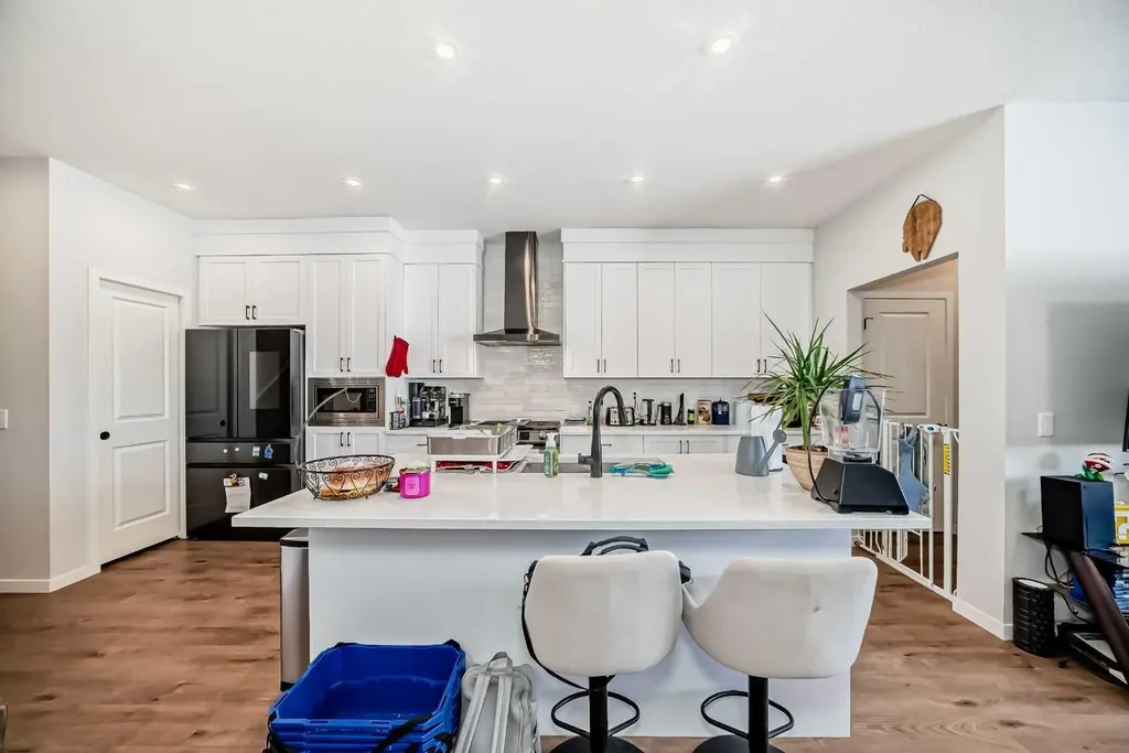160 Lucas Common NW Calgary AB T3P 2B3