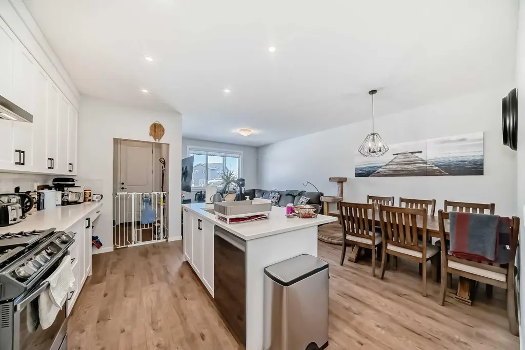 160 Lucas Common NW Calgary AB T3P 2B3