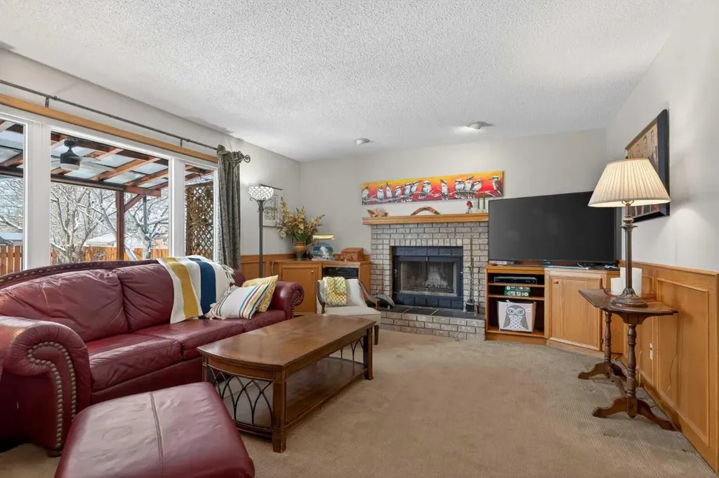 204 Sunrise Circle SE Calgary AB T2X 2Z8