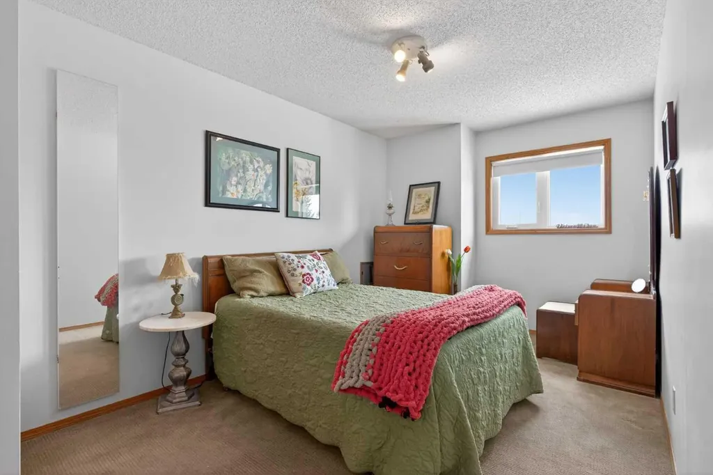 204 Sunrise Circle SE Calgary AB T2X 2Z8
