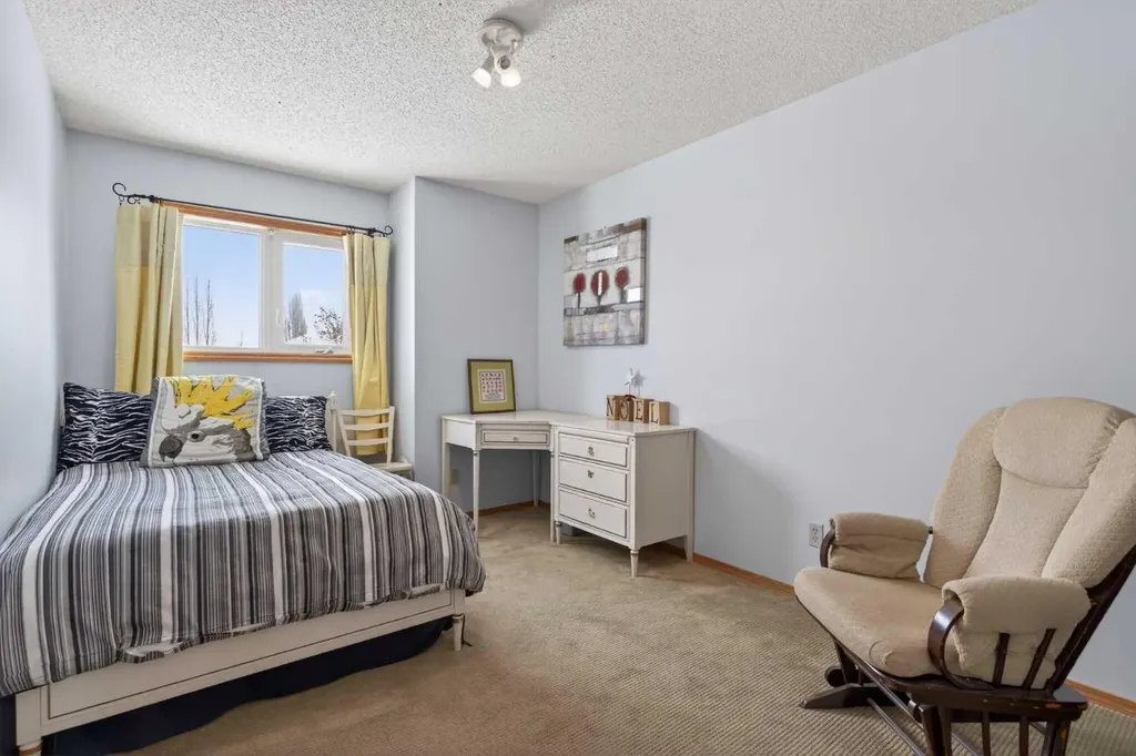 204 Sunrise Circle SE Calgary AB T2X 2Z8