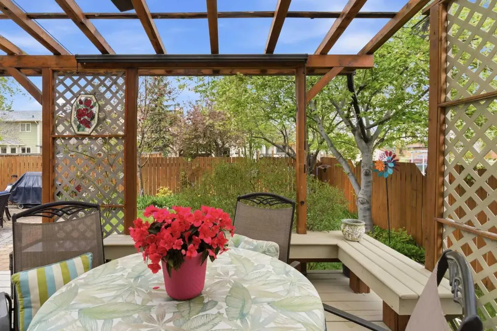204 Sunrise Circle SE Calgary AB T2X 2Z8