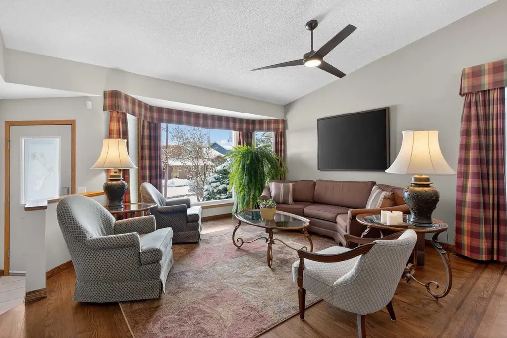 204 Sunrise Circle SE Calgary AB T2X 2Z8