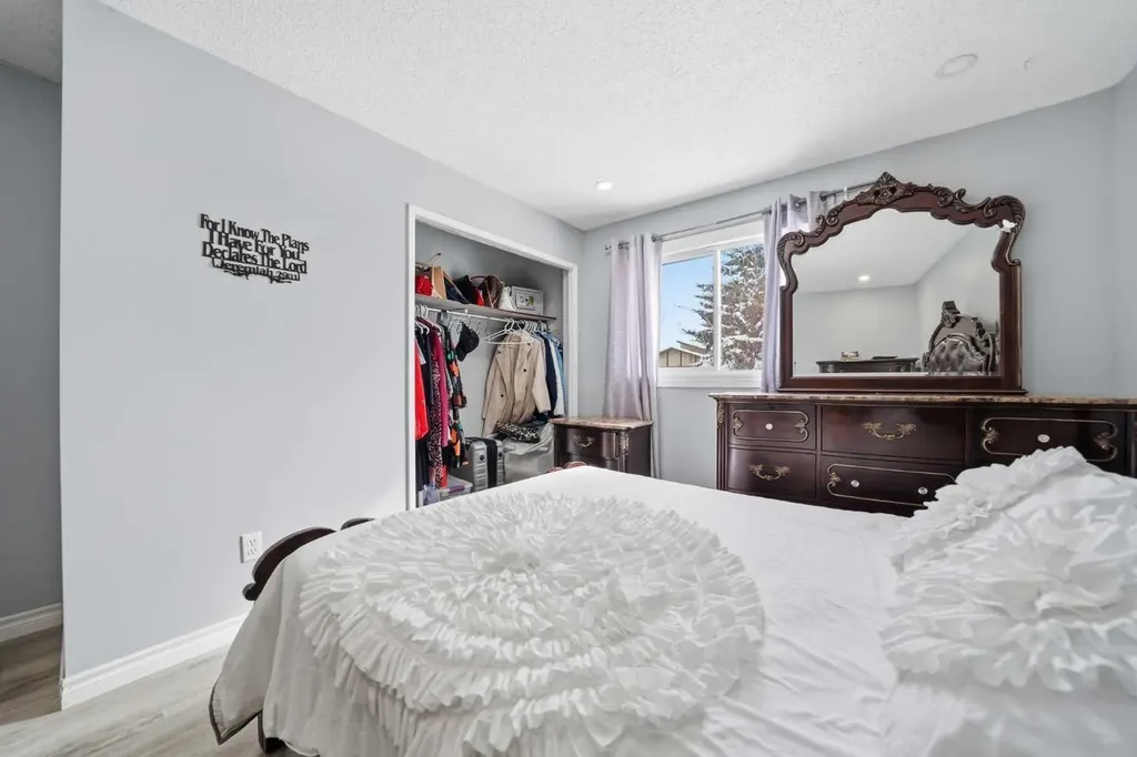 72 Falchurch Road NE Calgary AB T3J 1J8