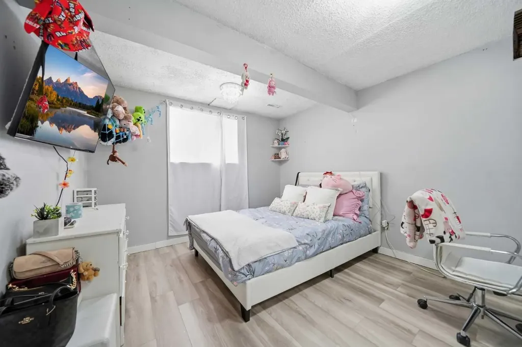72 Falchurch Road NE Calgary AB T3J 1J8