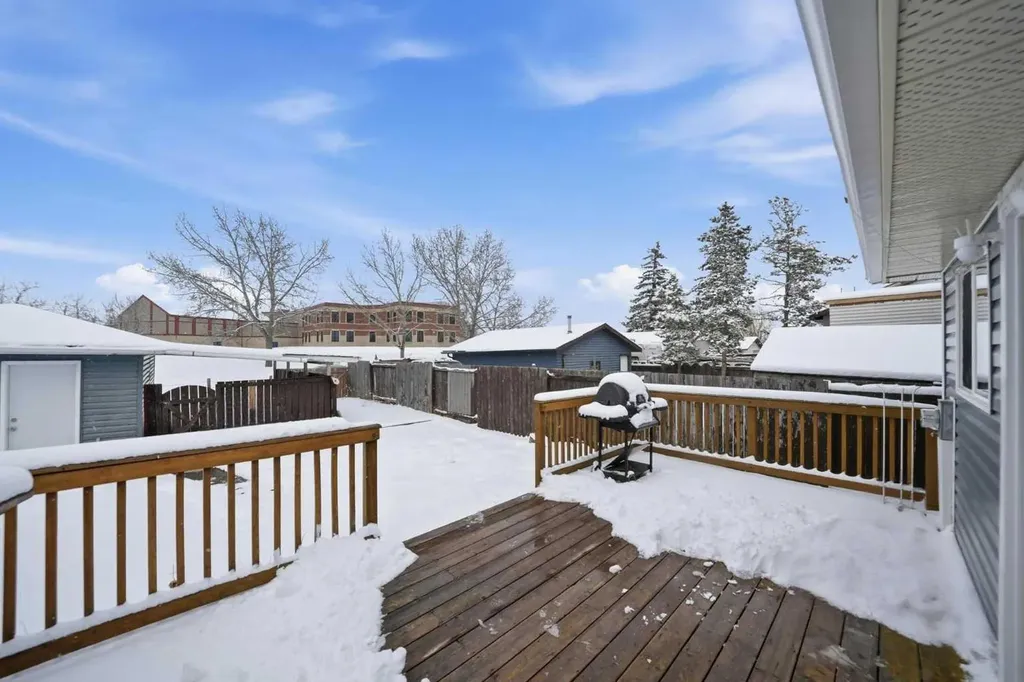 72 Falchurch Road NE Calgary AB T3J 1J8