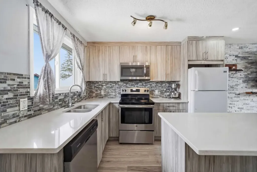72 Falchurch Road NE Calgary AB T3J 1J8