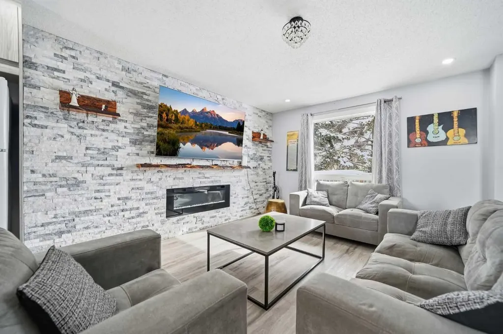 72 Falchurch Road NE Calgary AB T3J 1J8