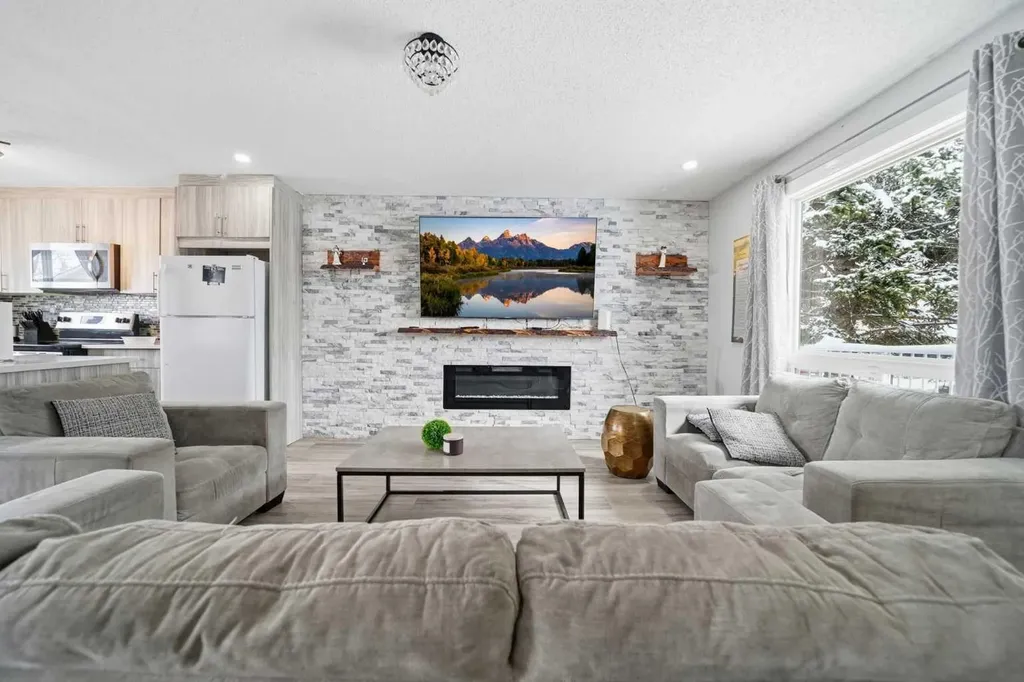 72 Falchurch Road NE Calgary AB T3J 1J8