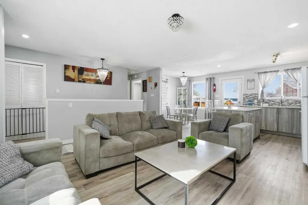 72 Falchurch Road NE Calgary AB T3J 1J8