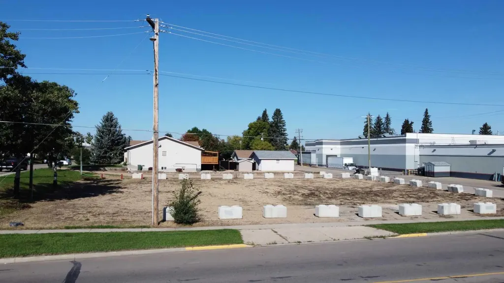 4420 50 Street Ponoka AB T4J 1J5