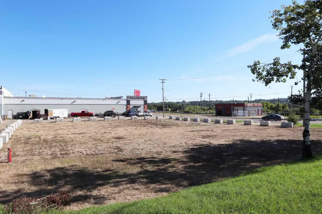 4420 50 Street Ponoka AB T4J 1J5