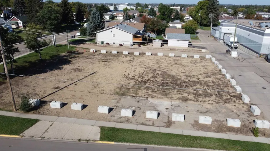 4420 50 Street Ponoka AB T4J 1J5