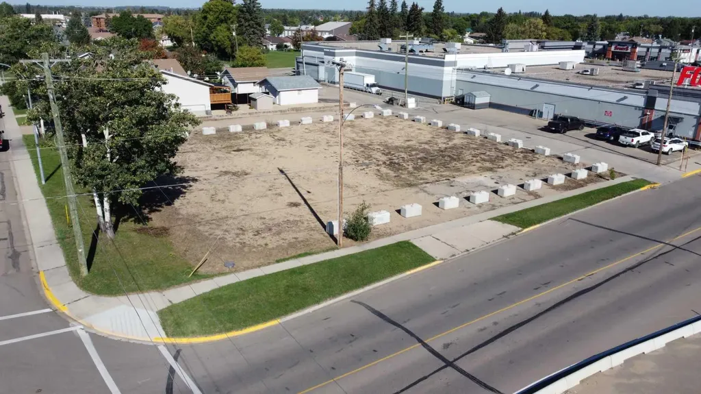 4420 50 Street Ponoka AB T4J 1J5