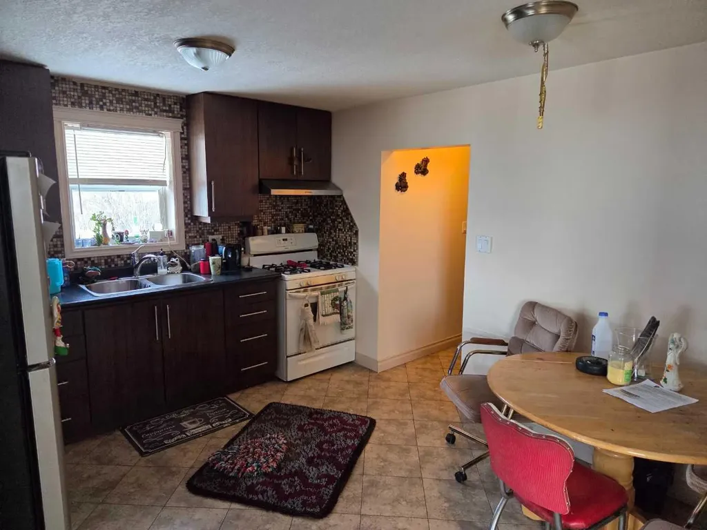 5214 50 Street Castor AB T0C0X0