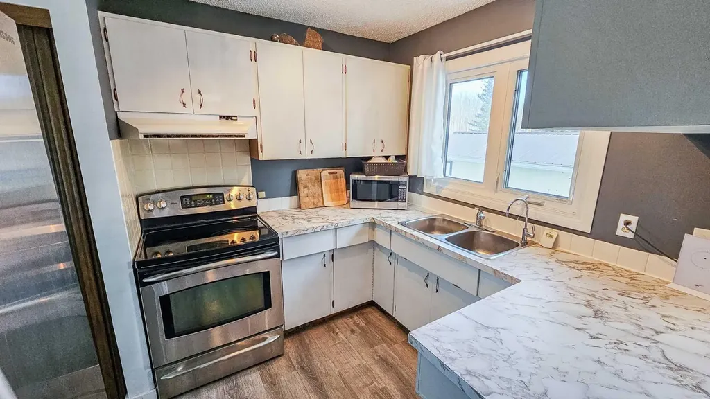 69565 Range Road 65 Grovedale AB T0H 1X0