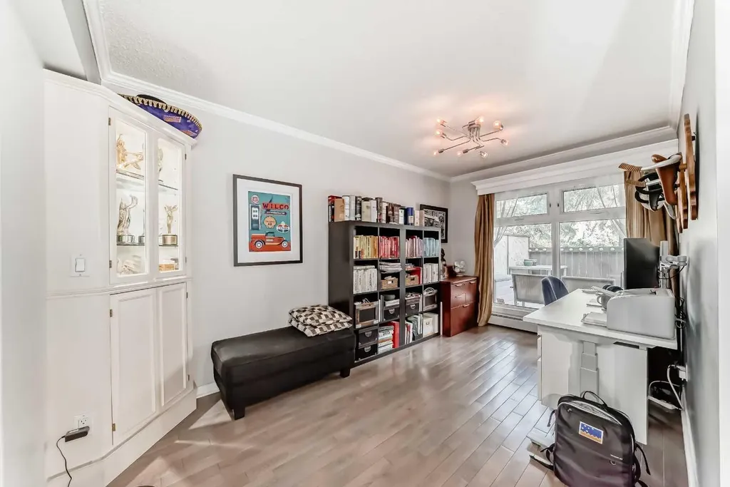 3130 66 Avenue SW Calgary AB T3E 5K8