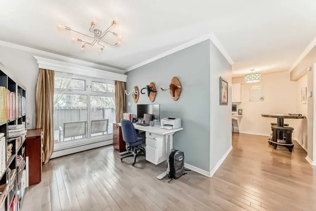 3130 66 Avenue SW Calgary AB T3E 5K8