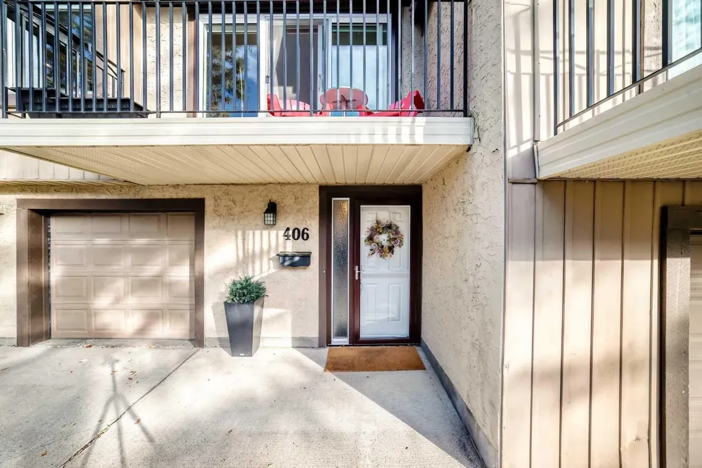 3130 66 Avenue SW Calgary AB T3E 5K8